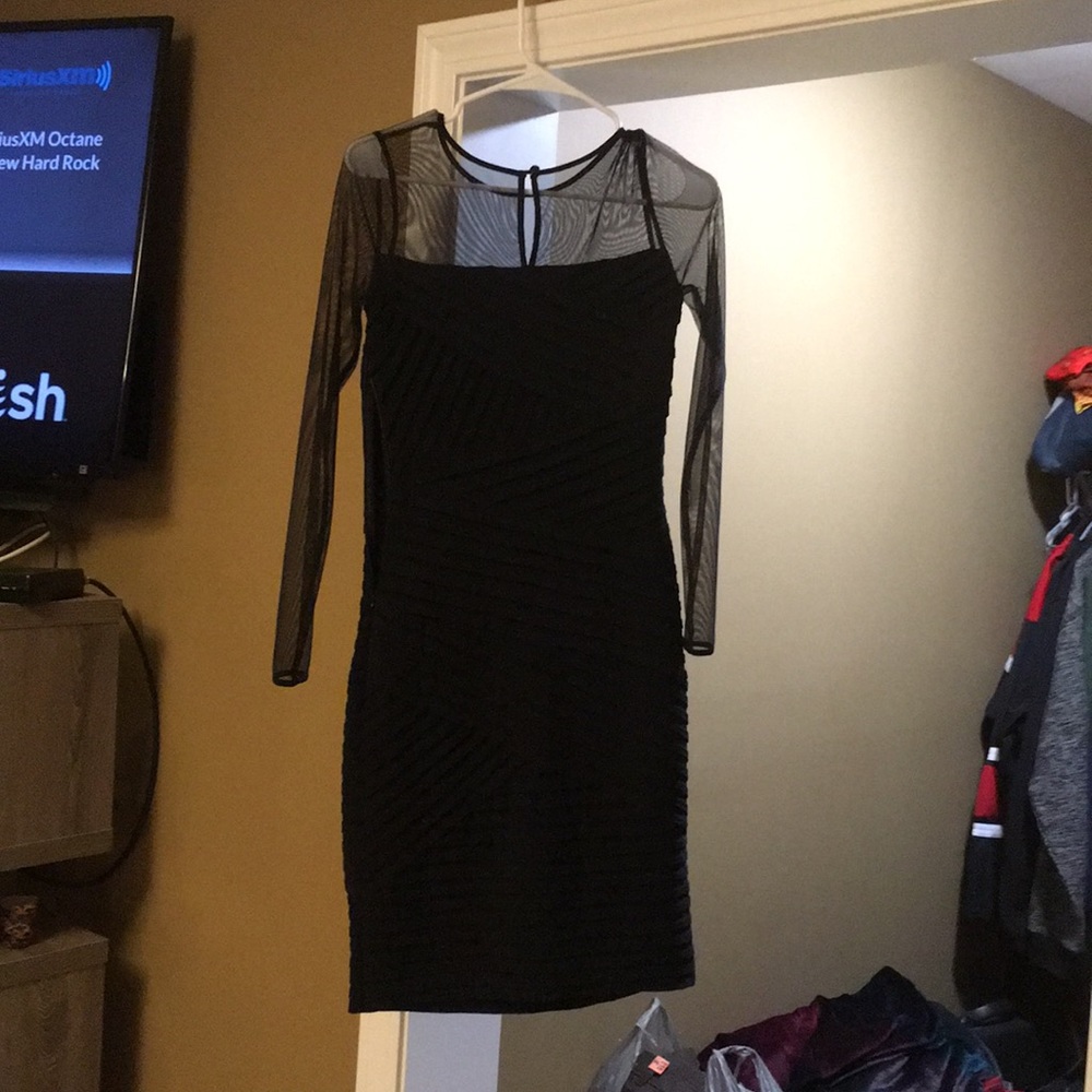 Dress - Picture 2 of 4